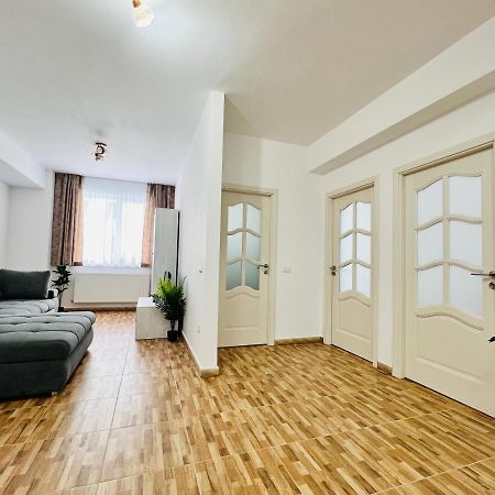 Altheda Living Brownie 29E-2 Suceava Exterior foto
